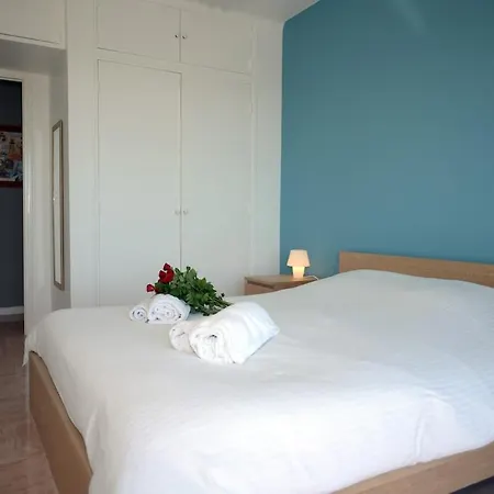 Comfortable Appt For 4 Terrasse Parking Wifi Ac Apartment